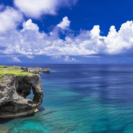 Kariyushi Condominium Resort Yomitan Ryukyu Tabikan In Zampamisaki Exteriör bild